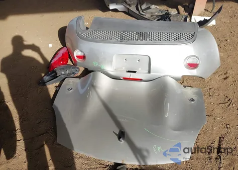 2008 Pontiac Solstice z USA, uszkodzony, nr VIN 1G2MB35B58Y107585